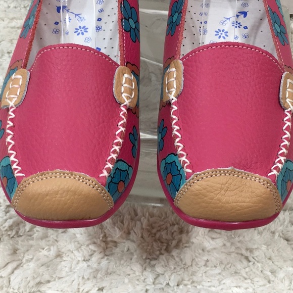 Floral leather remote control slip ons - Picture 4 of 7